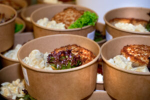 Kartoffelsalat og frikadelle